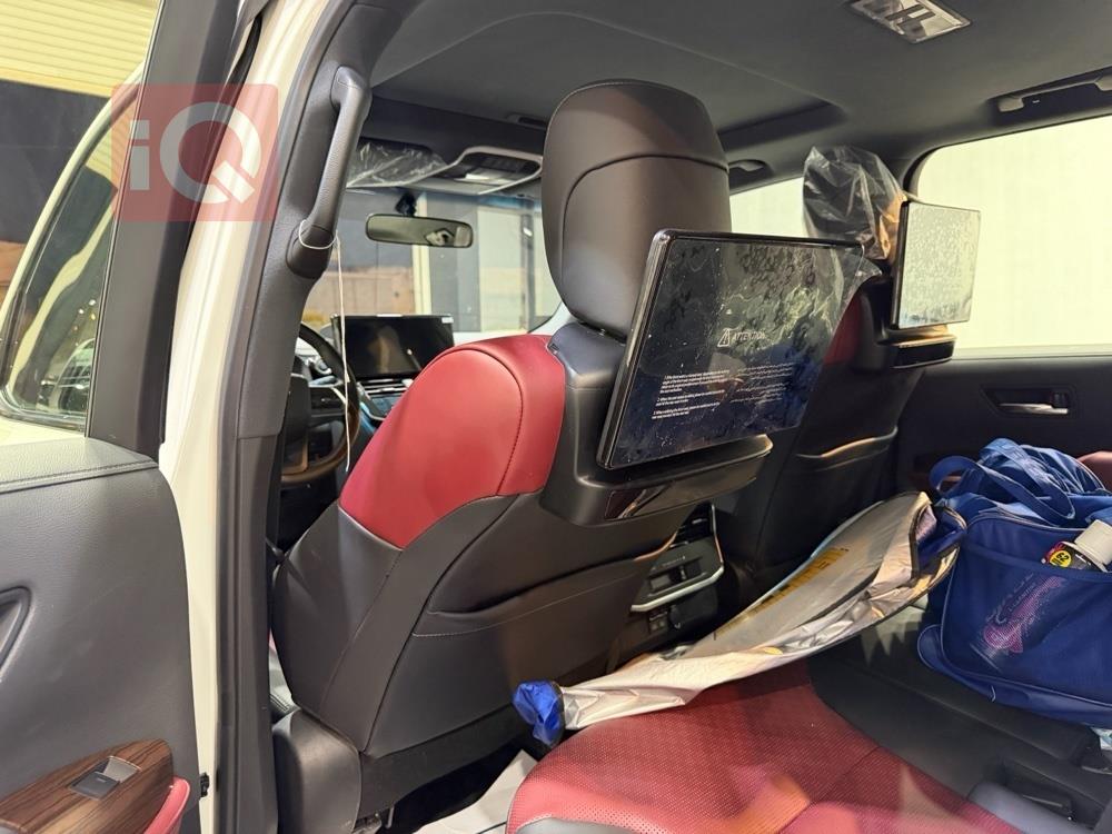 https://cdn.iqcars.io10f27cbe-8e1b-4a68-8e4d-03474e86dce0_4.jpg